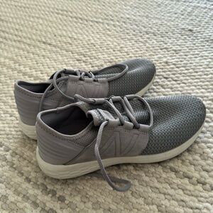 New Balance Tennis shoes- worn once